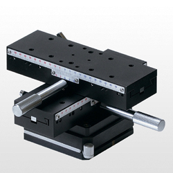 Tavola a interpolazione semi-automatica (base magnetica, su assi XY)